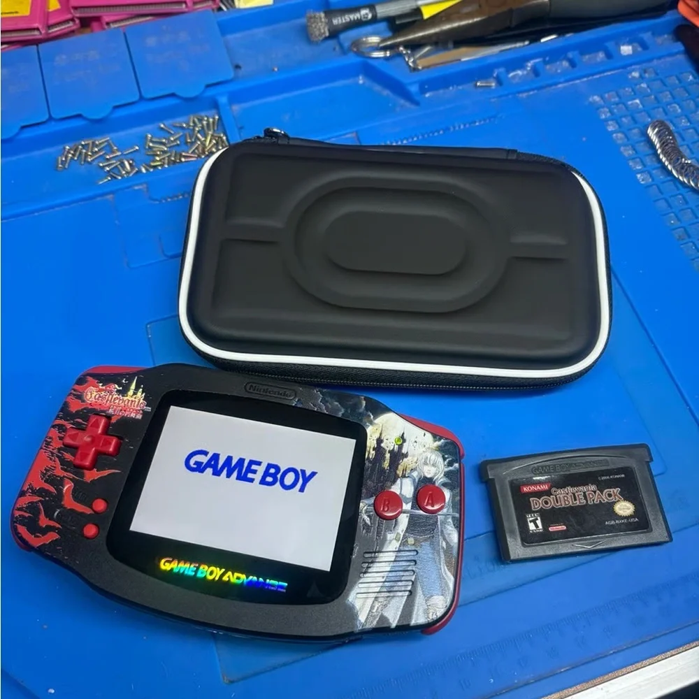 Nintendo Game Boy Advance SP - Black and Red